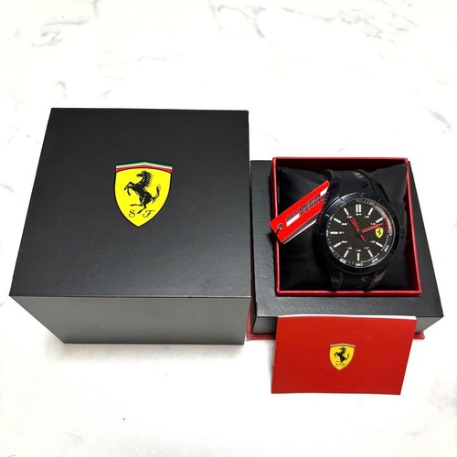 Nearly unused ferrari - [nearly, quartz
